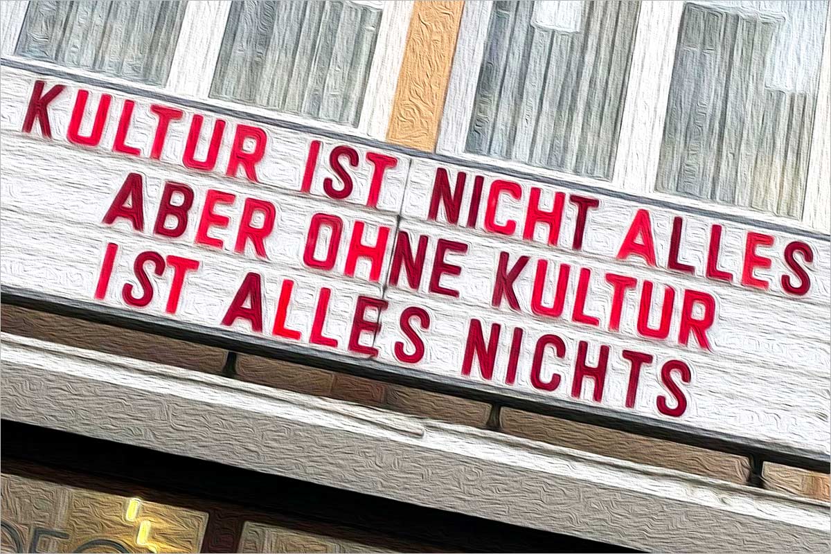 Bild eines Aufruf eines Theaters mit dem Thema Wichtigkeit der Kultur als Sinnbild für Analyse der Unternehmenskultur durch die Unternehmensberatung für München